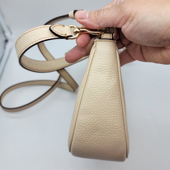 Coachx Peanuts Teri Shoulder Bag with Snoopy and Friends Motif CE861 Ivory Multi - Picture 3 of 8